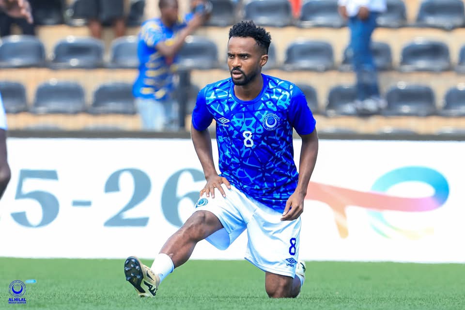لاعب من الهلال 