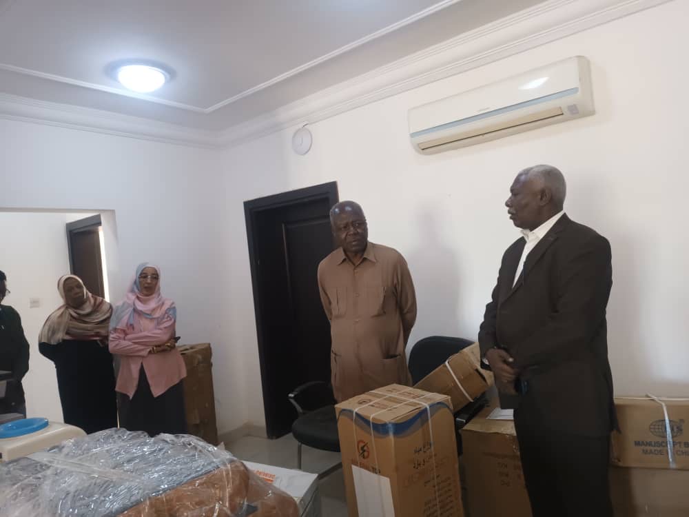 موظفو الوزارة يباشرون أعمالهم من الخرطوم 