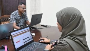 الكادر البشري يمثل الركيزة الأساسية للصحة وإعادة البناء في المستقبل.  