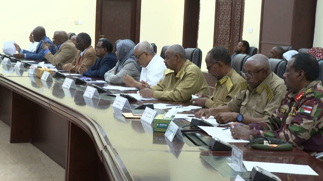 أصدار عددًا من الموجهات إصحاح البيئة، ومحاربة الظواهر السالبة،و تأهيل الطرق.