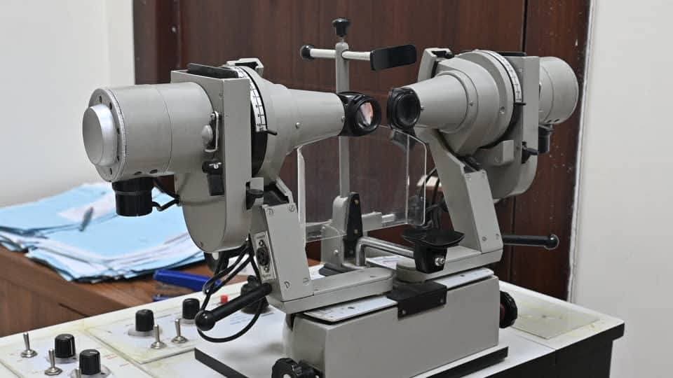 أجهزة حديثة ومتطورة في مجال طب العيون 