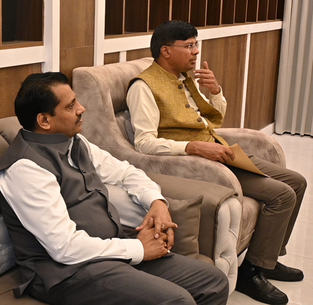 مشاريع مشتركة لتطوير السياحة العلاجية