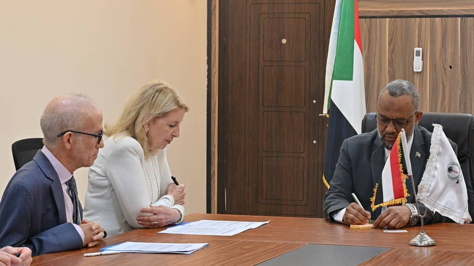 لقاء بين وزير الصحة ومدير اليونيسف لدعم صحة الأطفال