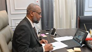 وزير الصحة يشارك في اجتماع الهيئة العليا للبورد العربي