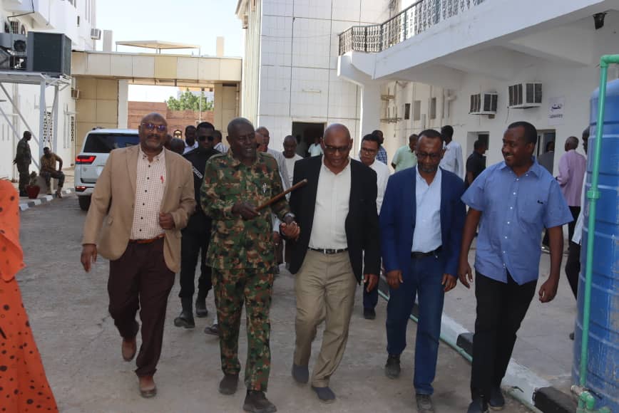 والي الخرطوم يتفقد مركز الخرطوم للأورام ويقف علي التشغيل التجريبي