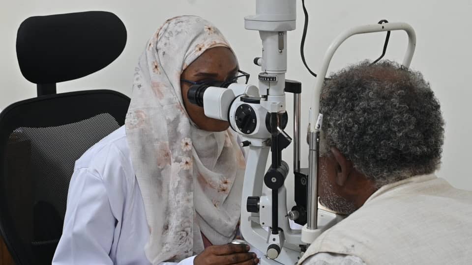 تدريب وتأهيل الكوادر الطبية والتمريضية ورفع كفاءتها المهنية