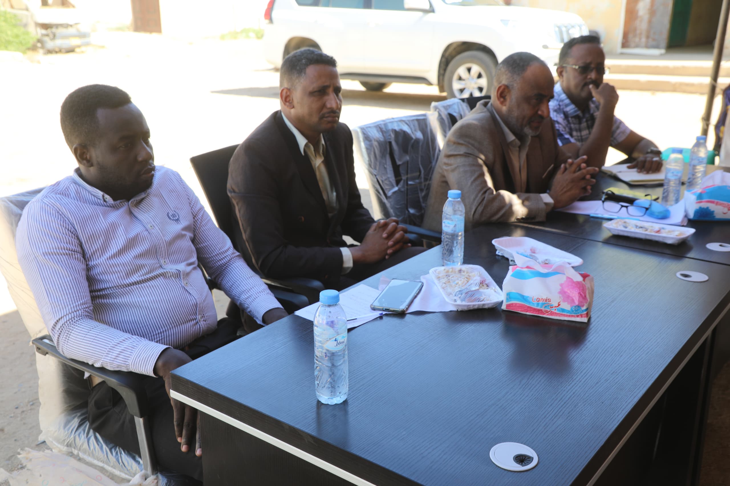 لقاء بكسلا يبحث تحديات شركات الأدوية ويؤكد تسهيل الإجراءات