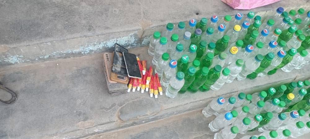 مباحث كسلا تنفذ حملة أمنية واسعة وتضبط 158 زجاجة خمر