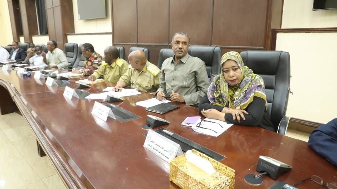 ولاية الخرطوم توجه بمكافحة نواقل الأمراض