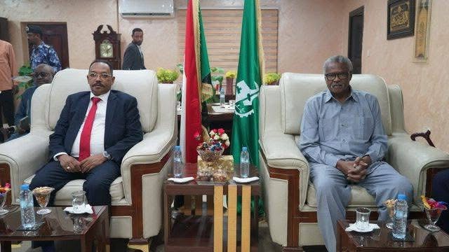 والي القضارف ومدير العام الشركة السودانية للموارد المعدنية 