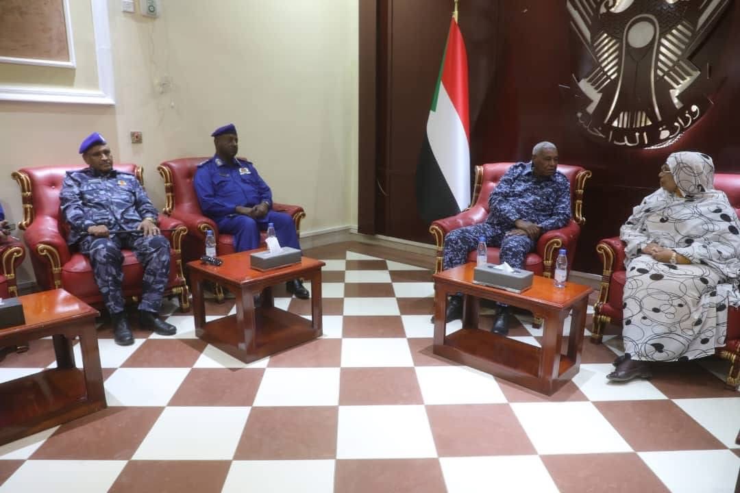 وزير الداخلية اشاد بزيارة الوزيرة ووقوفها على سير العمل