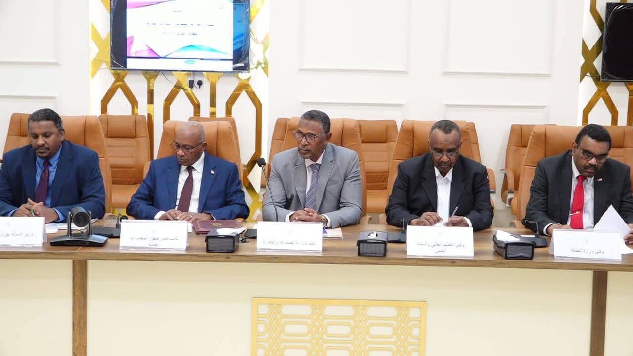 مجلس الوزراء يجيز مشروع الموازنة الطارئة