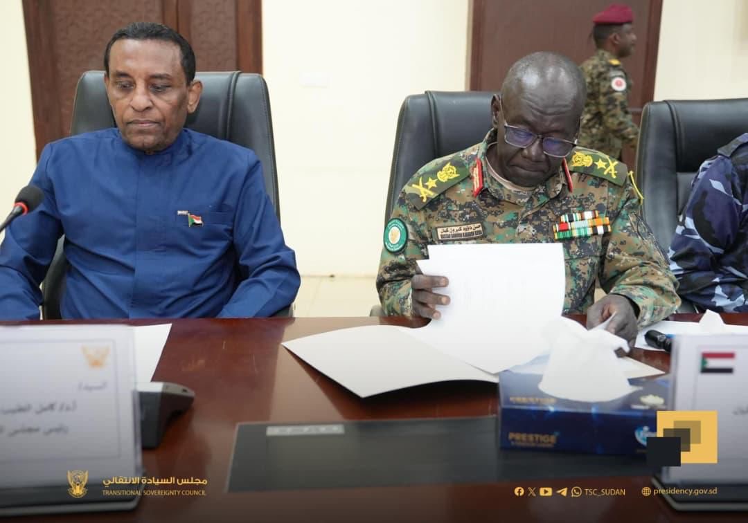 رئيس الوزراء شارك في الاجتماع 