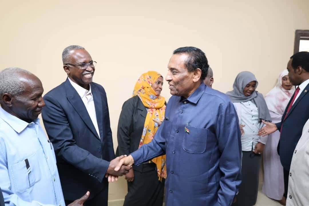 الزيارة جسدت المعنى العملي لعودة مؤسسات الدولة للعمل من الخرطوم