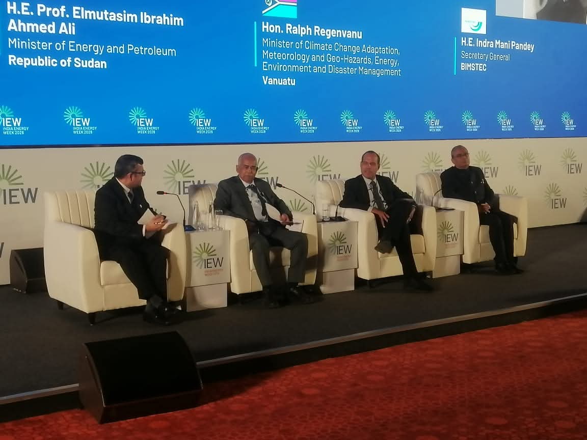 وزير الطاقة والنفط يشارك في اليوم الأول من الفعاليات في الحوار العربي–الهندي