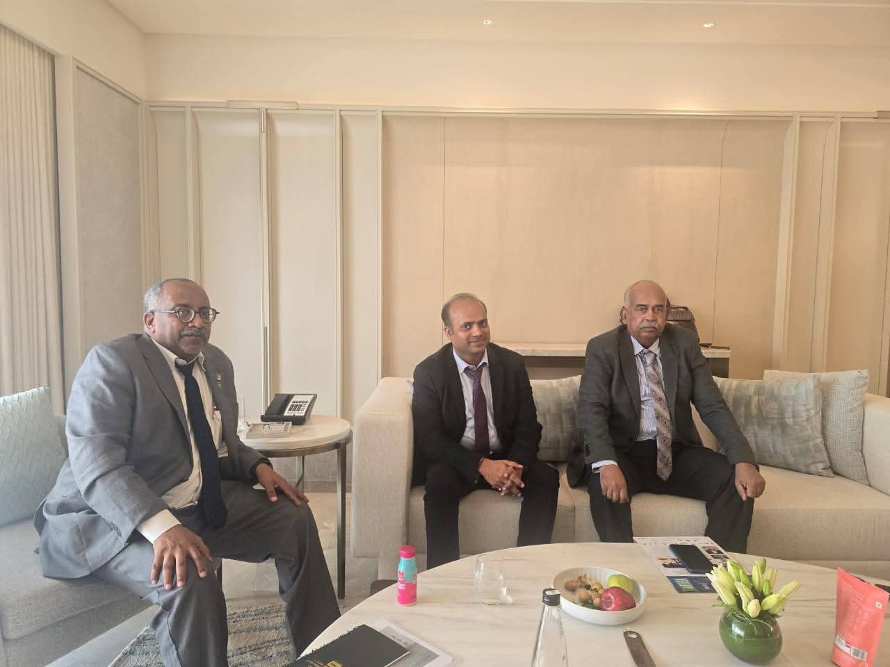 بحث سبل التعاون في تقديم عروض لمشروعات التوليد المائي المختلفة