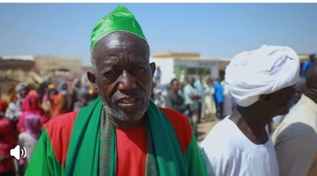 مساعد القائد العام التقي بعدد من المواطنين ولجان الأحياء واستع لمطالبهم