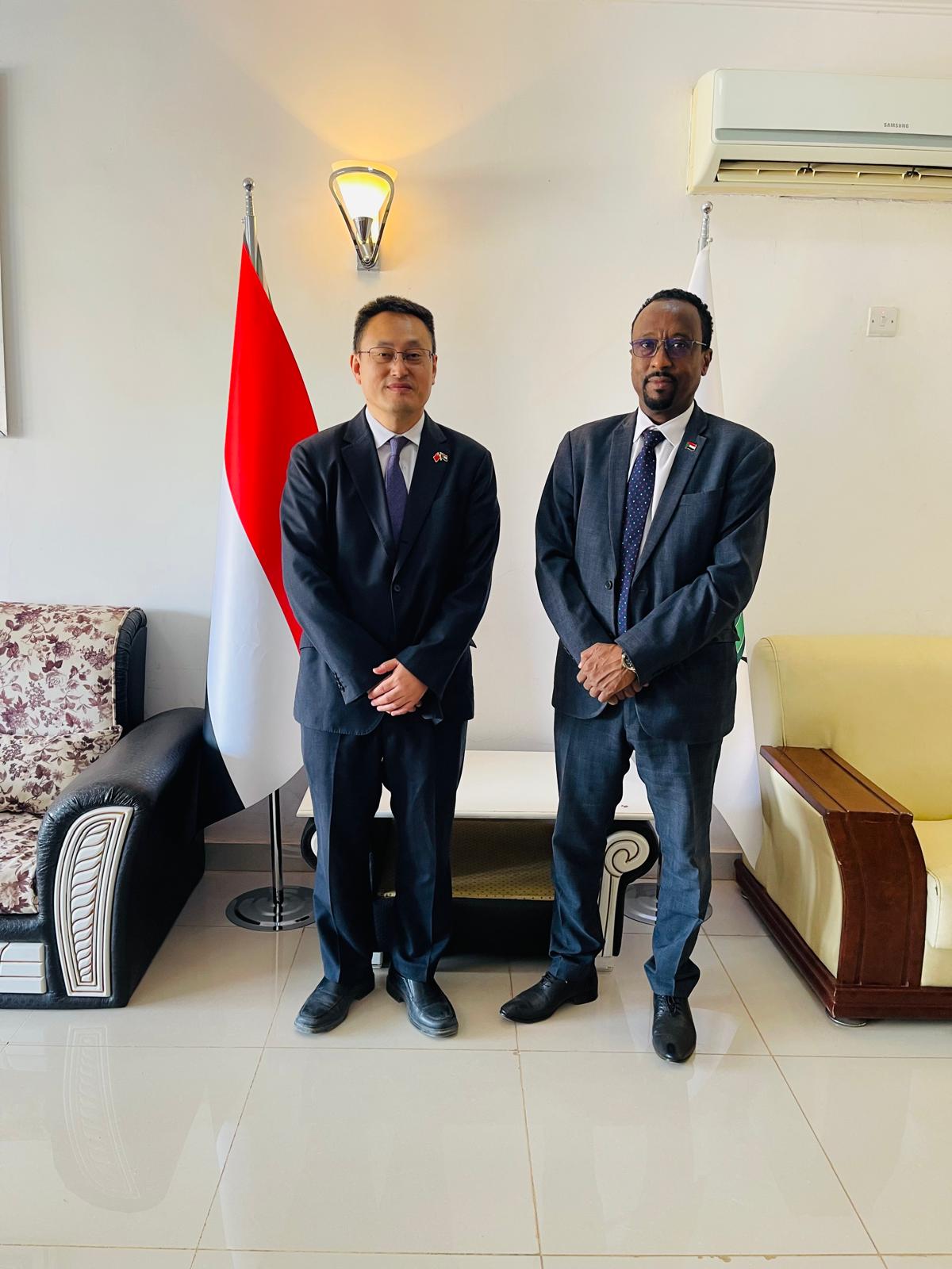 بحث سبل تعزيز التعاون الثقافي والإعلامي والسياحي وتعقب وترميم الآثار، وتبادل الخبرات