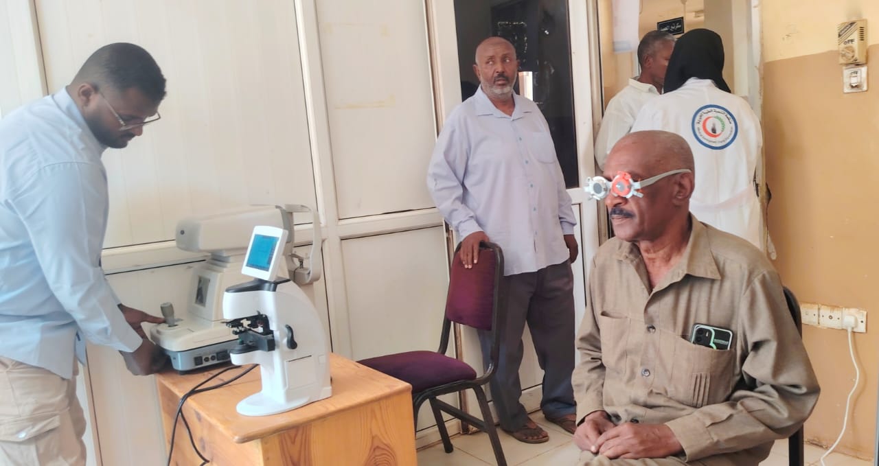 وشمل اليوم الصحي فحوصات طبية شاملة، وعيادات متخصصة، وصيدلية مجانية