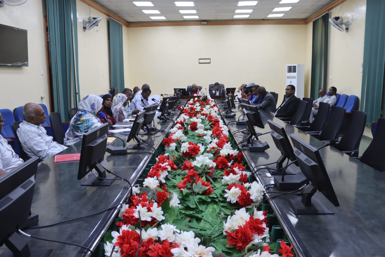 إيجاد دعم لتوفير الأجهزة والمعدات لعدد (55) مركز صحياً