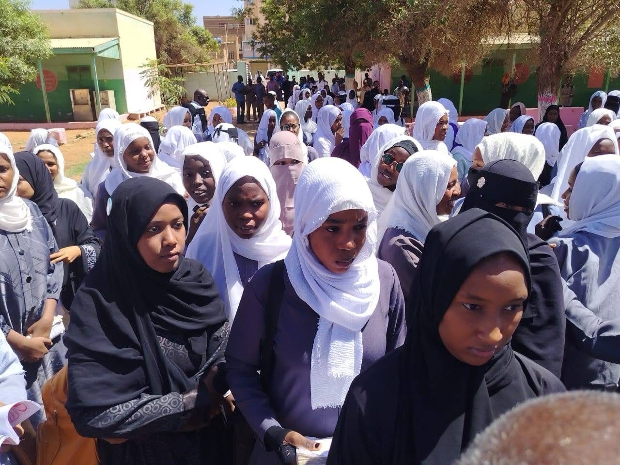 156,840 عدد الطلاب الجالسين بالخرطوم