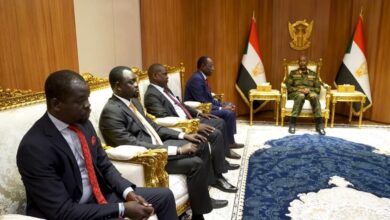 البرهان يبحث أمن الحدود مع جنوب السودان 3 0cf9fdd8 d47f 472c b8cc bc1659ed74e8