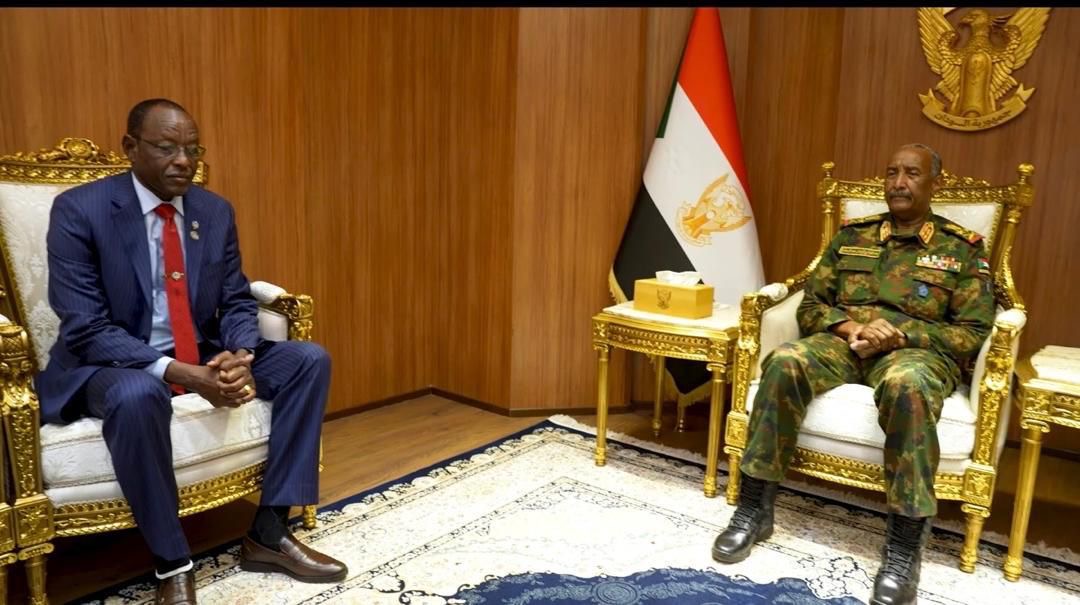 البرهان ومدير جهاز المخابرات بجنوب السودان