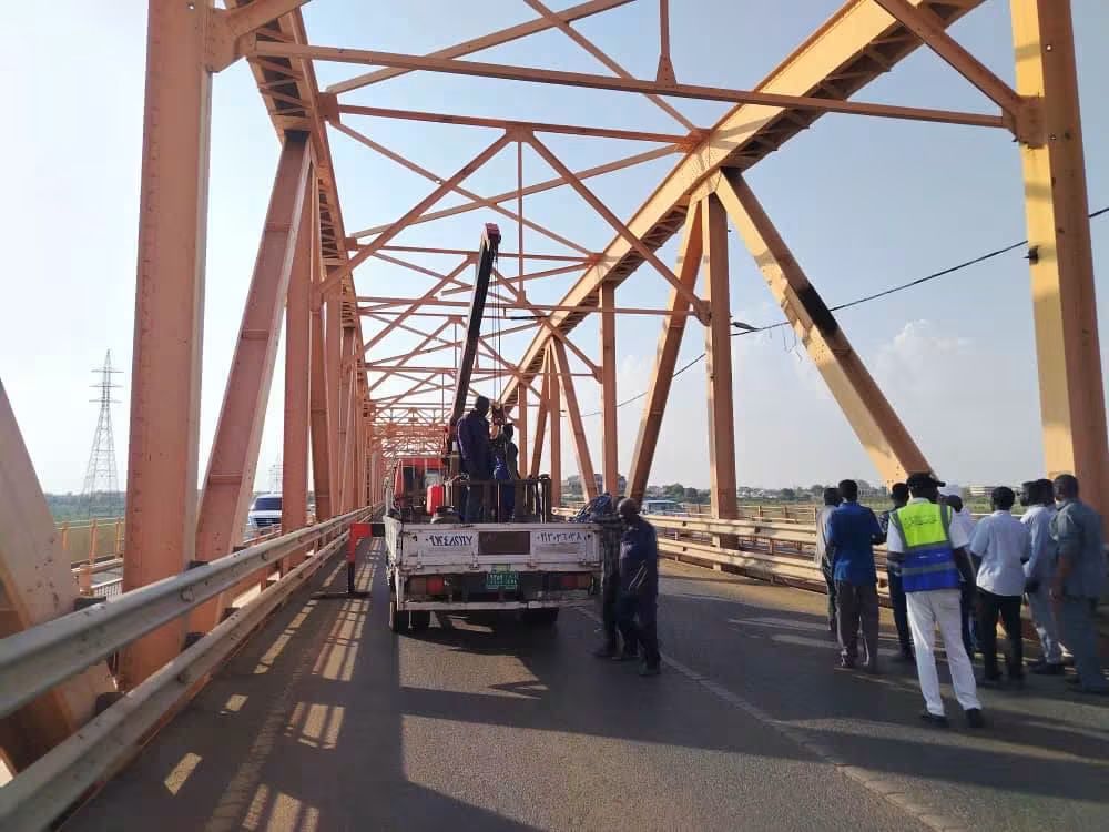الخرطوم تنجز صيانة جسر النيل الأبيض خلال يومين 1 FB IMG 1790362129933