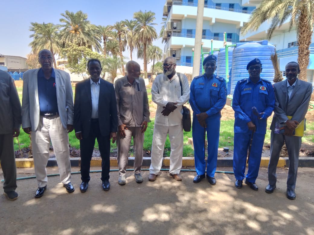 مدير إدارة التعليم الاهلي والأجنبي بوزارة التعليم العالي يتفقد كلية الطب جامعة الرباط 1 IMG 20261021 WA0058